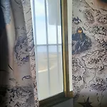 Ocean Pirate Apartment
